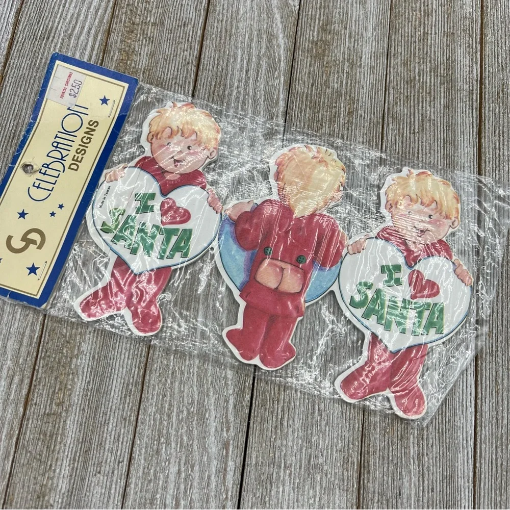 Vintage Celebration Boy In Pajamas Christmas Paper Garland, I Love Santa, NOS